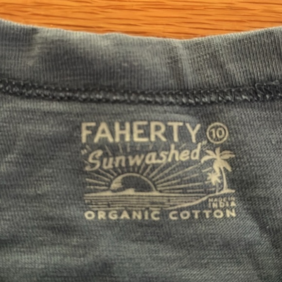 NWT FAHERTY sunwashed organic cotton blue horizon tshirt size 10 - Picture 2 of 4